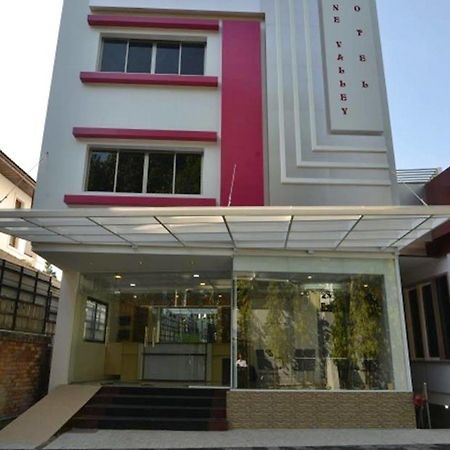 Serene Valley Hotel Yangon Exterior photo